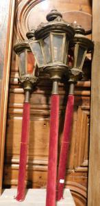 LAMP201 - N.3 Lampioni da processione, epoca '700, misure cm L 25  x H 120, L 25 x H 240